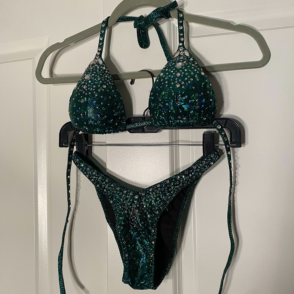 Emerald Green Saleyla Figure Competition Suit